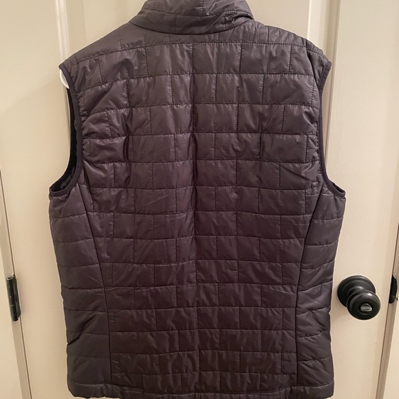 Patagonia Men's Black Quilted Vest Small - Picture 2 of 2